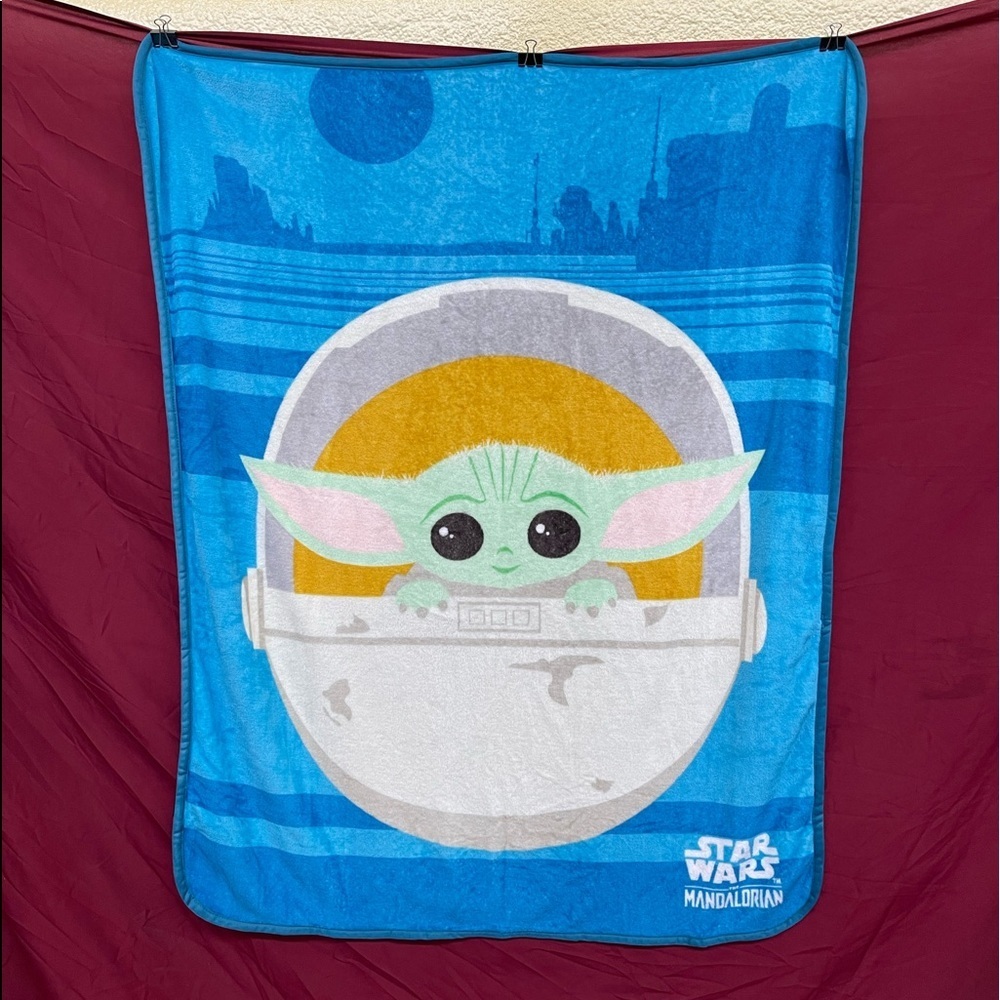 Star Wars The Mandalorian Soft Throw
